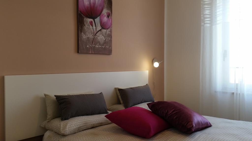 スポレートLa Terrazzaアパートメント 部屋 写真