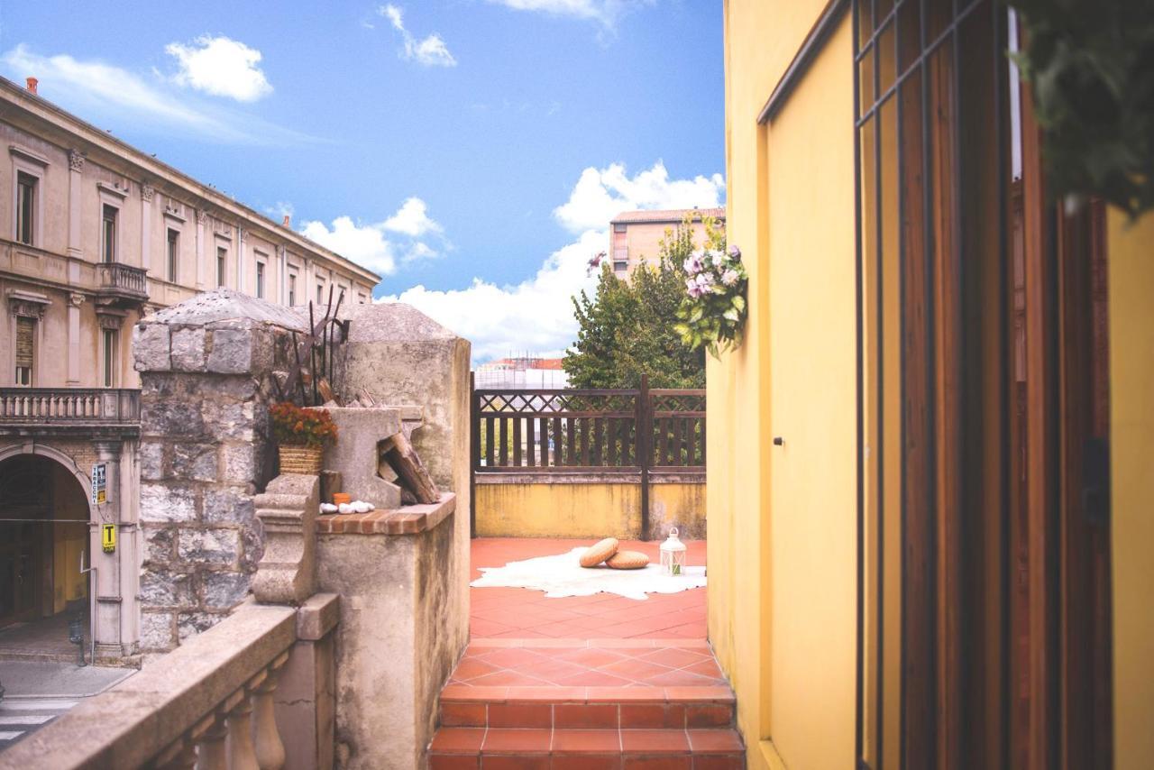 スポレートLa Terrazzaアパートメント 部屋 写真